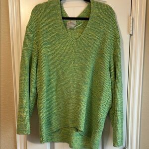 Urban Outfitters Green and Yellow V-Neck Sweater Relaxed Fit